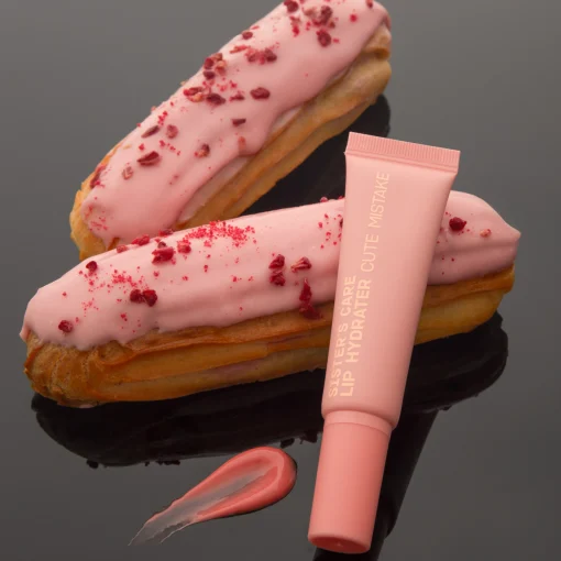 SISTERS AROMA - BALSAMO LABBRA IDRATANTE - CUTE MISTAKE 10ml - immagine 2